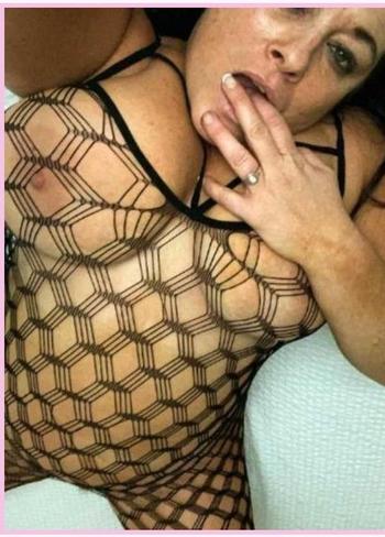 Pippy, 37  female escort, Athens