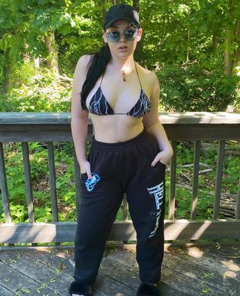 214-673-5921, 29  female escort, Athens