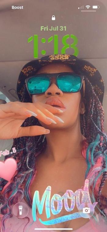 Bell, 28  female escort, Athens